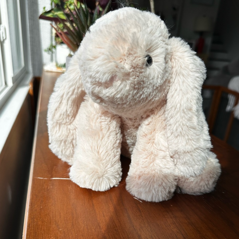 BNWT Jellycat Smudge Rabbit Medium w/ Proof of purchase 🧾